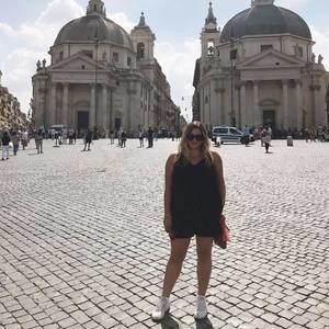 Meet your Posher, Aliza